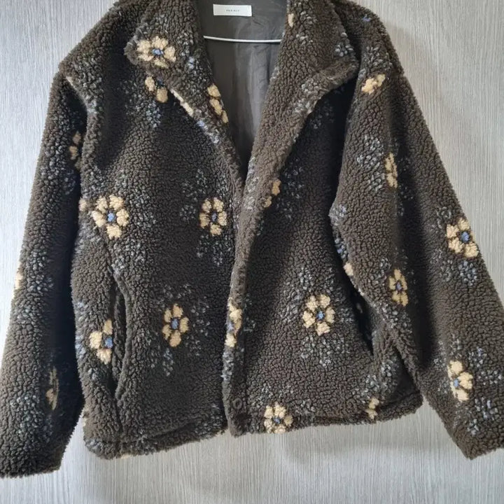 [BUNJANG] 6IXTY8IGHT Fleece Jacket / 꽃 뽀글이 후리스자켓