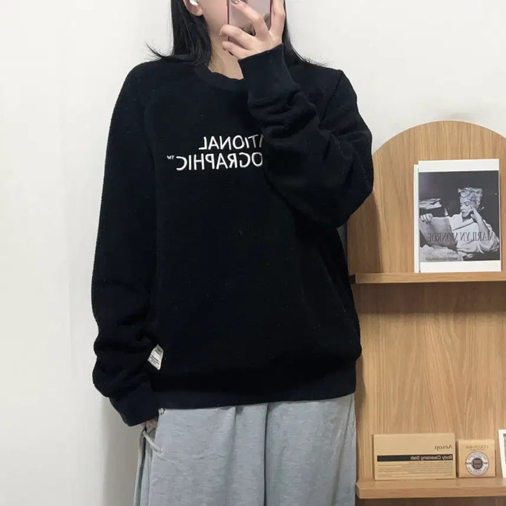[BUNJANG] National Geographic Black Fleece Sweatshirt [L] / [정품] 네셔널지오그래픽 블랙 후리스 맨투맨 [ L ]