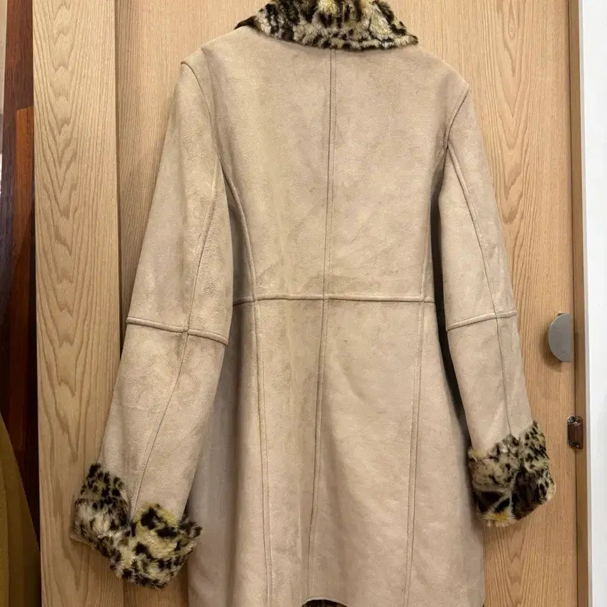 [BUNJANG] Creezia Leopard Fur Mustang Coat / 크리지아레오파드퍼무스탕