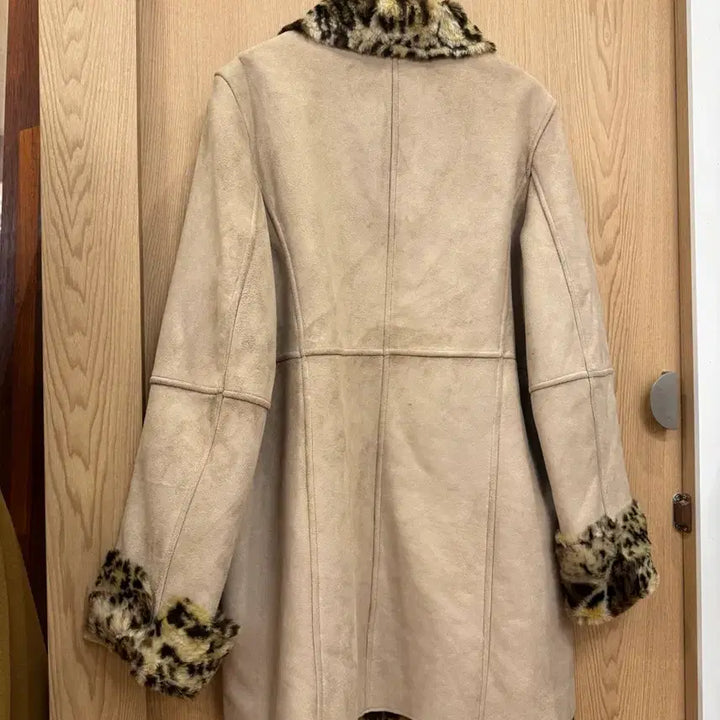 [BUNJANG] Creezia Leopard Fur Mustang Coat / 크리지아레오파드퍼무스탕