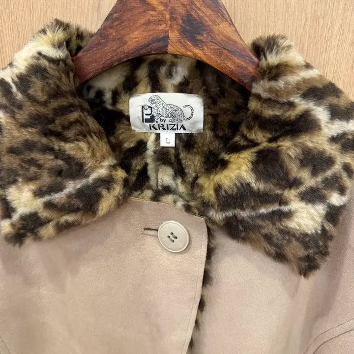 [BUNJANG] Creezia Leopard Fur Mustang Coat / 크리지아레오파드퍼무스탕
