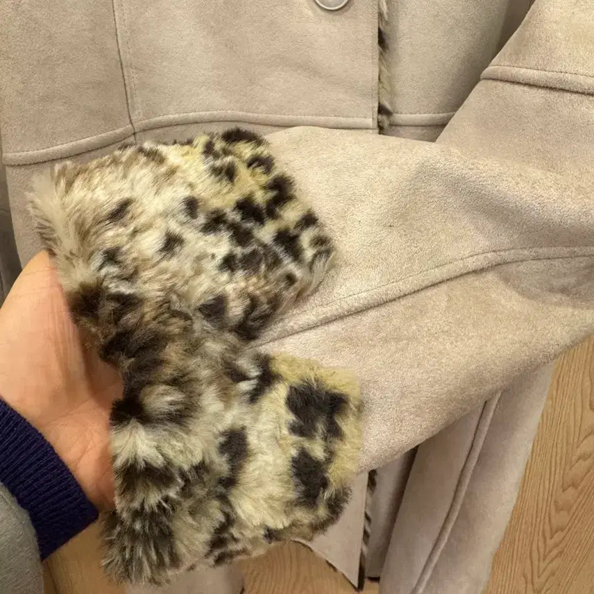 [BUNJANG] Creezia Leopard Fur Mustang Coat / 크리지아레오파드퍼무스탕