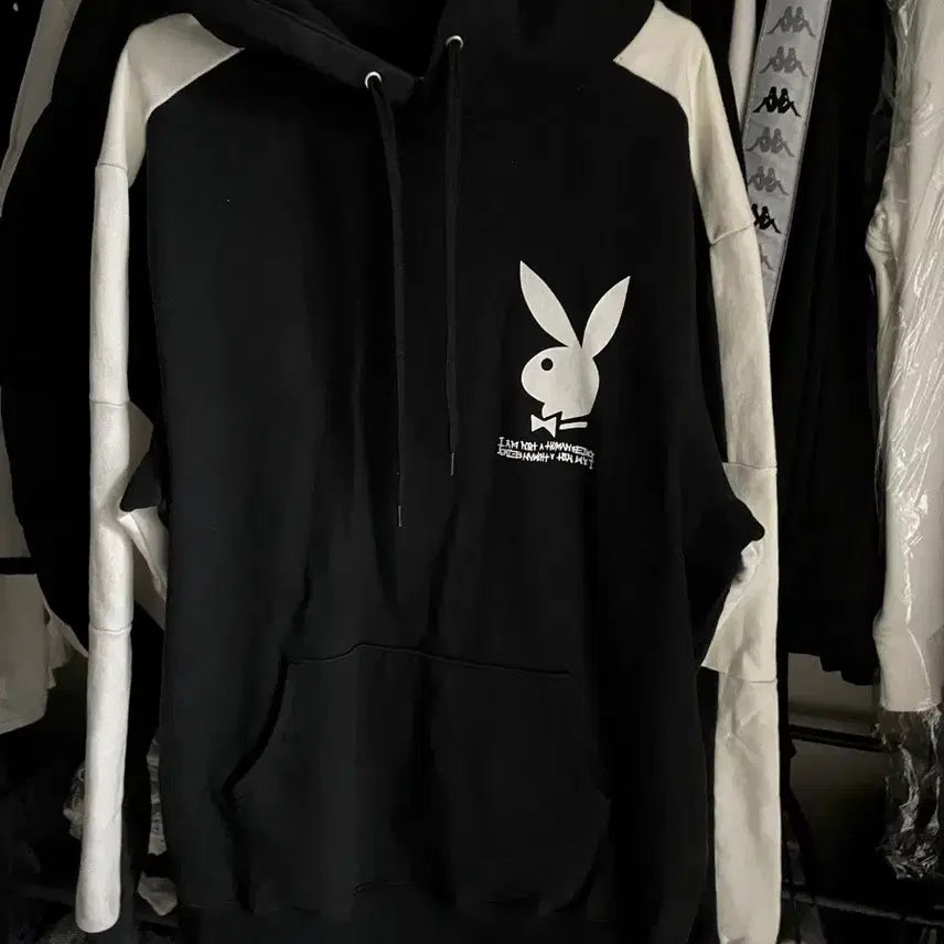 [BUNJANG] Playboy Black Hoodie (Size L) / 플레이보이 블랙 후드티 L사이즈