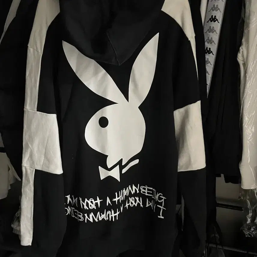 [BUNJANG] Playboy Black Hoodie (Size L) / 플레이보이 블랙 후드티 L사이즈