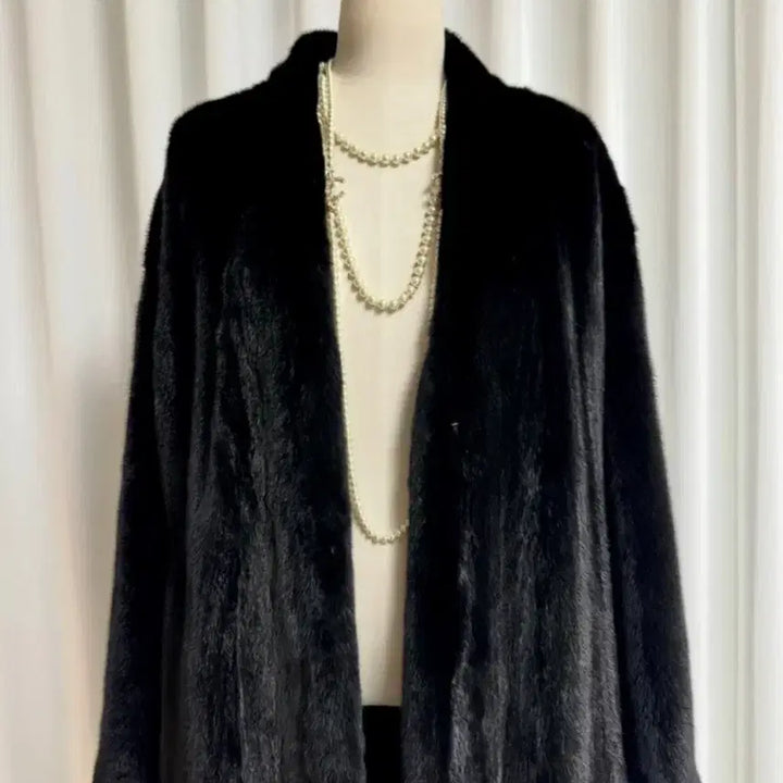 [BUNJANG] Copenhagen Female Mink Coat (Black) / (새상품) V넥 코펜하겐 최상급 휘메일 롱밍크 코트 (블랙)