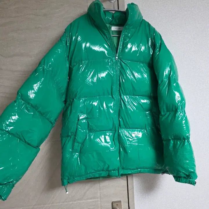 [BUNJANG] Unisex Oversized Padded Jacket (Deep Green) / 포인트 컬러 딥그린 유광 패딩 / 공용오버핏 미착용 새제품