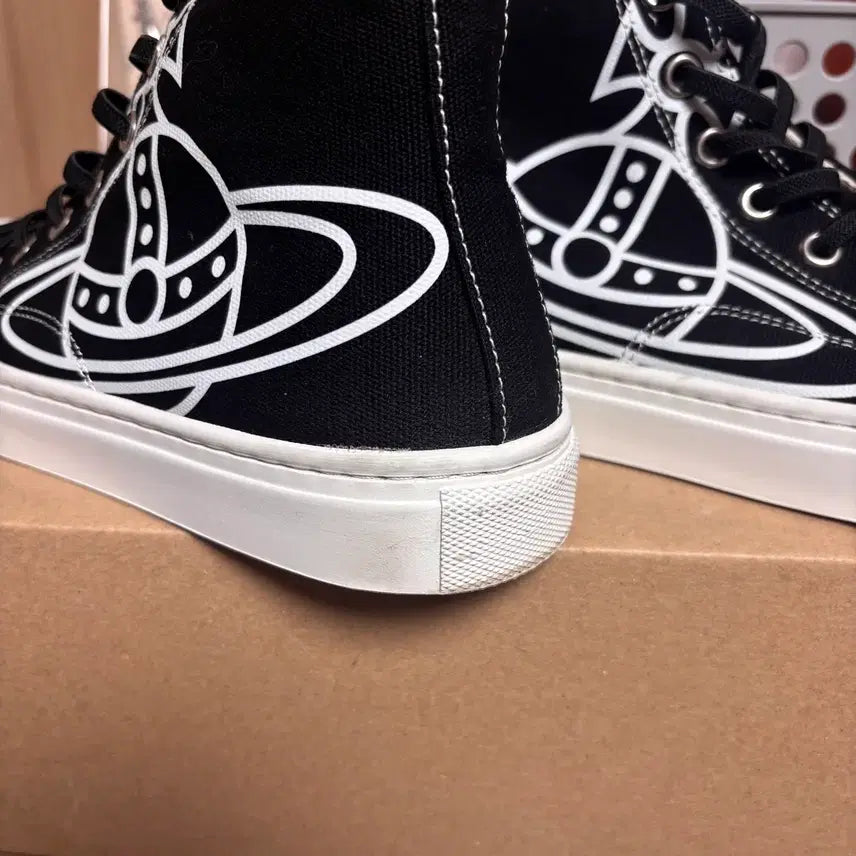 [BUNJANG] Vivienne Westwood Women's High-Top Canvas Sneakers 36 / 비비안웨스트우드 여성 하이탑 캔버스 스니커즈 36 230