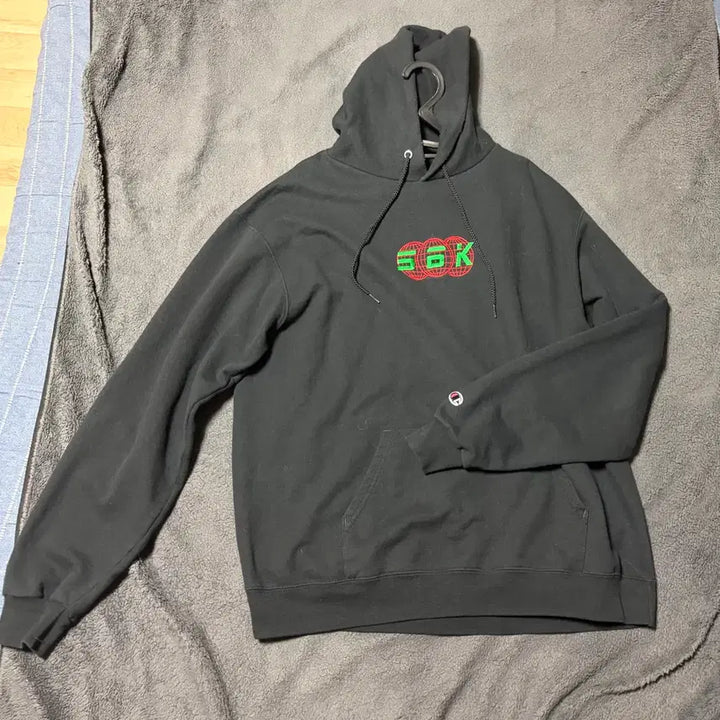 [BUNJANG] Bronze 56k Champion Black Hoodie (Size L) / 브론즈 56k 챔피온 블랙 후드 사이즈 L