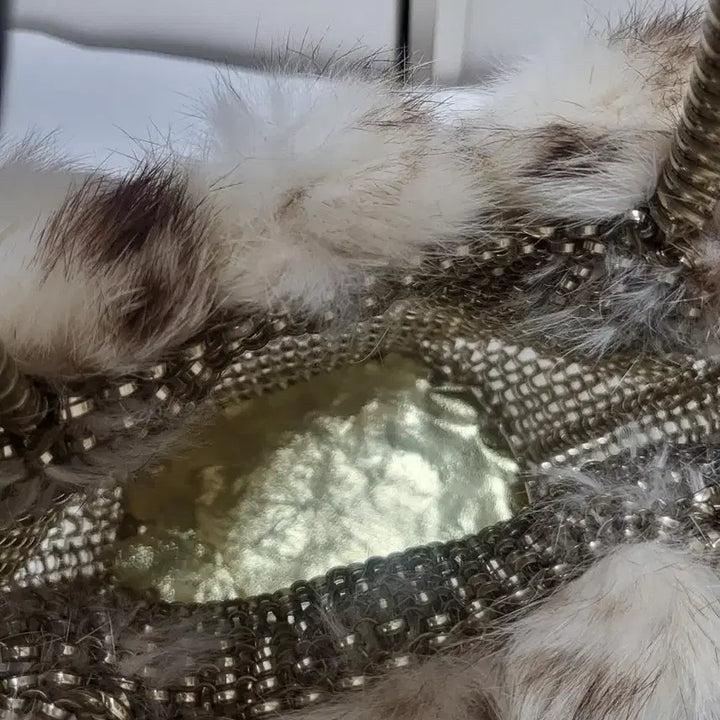 [BUNJANG] Rabbit Fur Embellished Tote Bag / 토끼퍼 장식 토트백