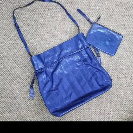 [BUNJANG] Ivana Helsinki Tasha Shoulder Bag & Pouch (Dark Silver) / 이바나헬싱키 Tasha 소가죽 숄더백&파우치 새상품 다크실버.메탈