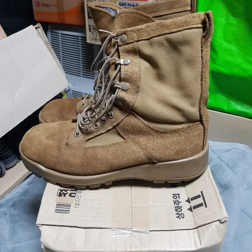 [SOLD OUT] 미군 베이츠 고어텍스 사계절용 사막화 전투화 군화 7W 판매