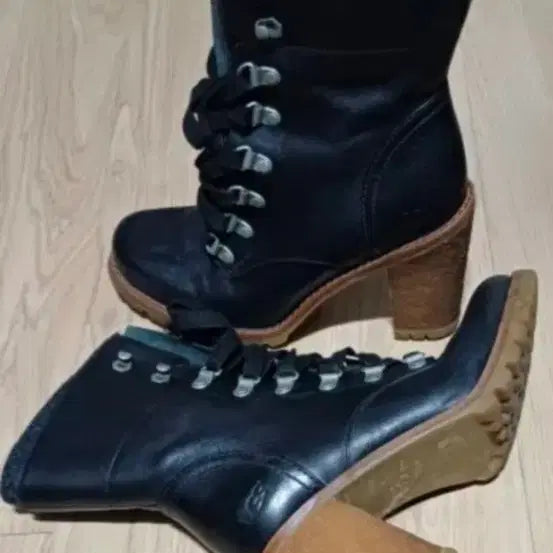 [BUNJANG] UGG Leather Ankle Boots 235-240 / UGG 가죽 앵클 부츠 235~240