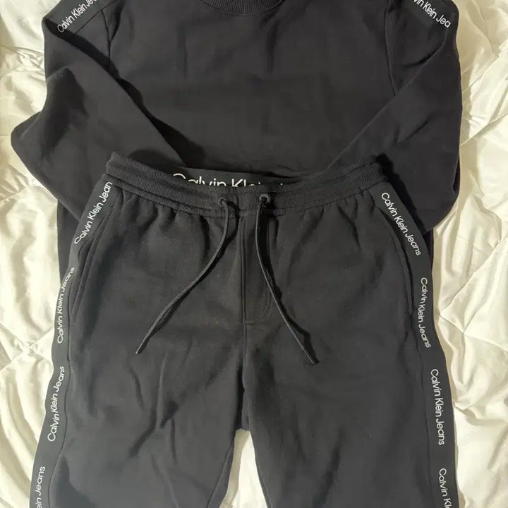 [BUNJANG] Calvin Klein Jeans Taping Logo Set-up / 새 상품 캘빈클라인 테이핑 로고 셋업