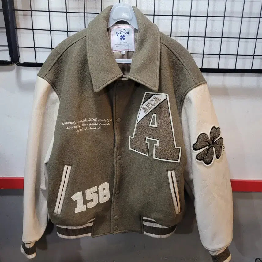 [BUNJANG] Aeka White Varsity Jacket / 정품 에이카화이트 A 바시티 자켓