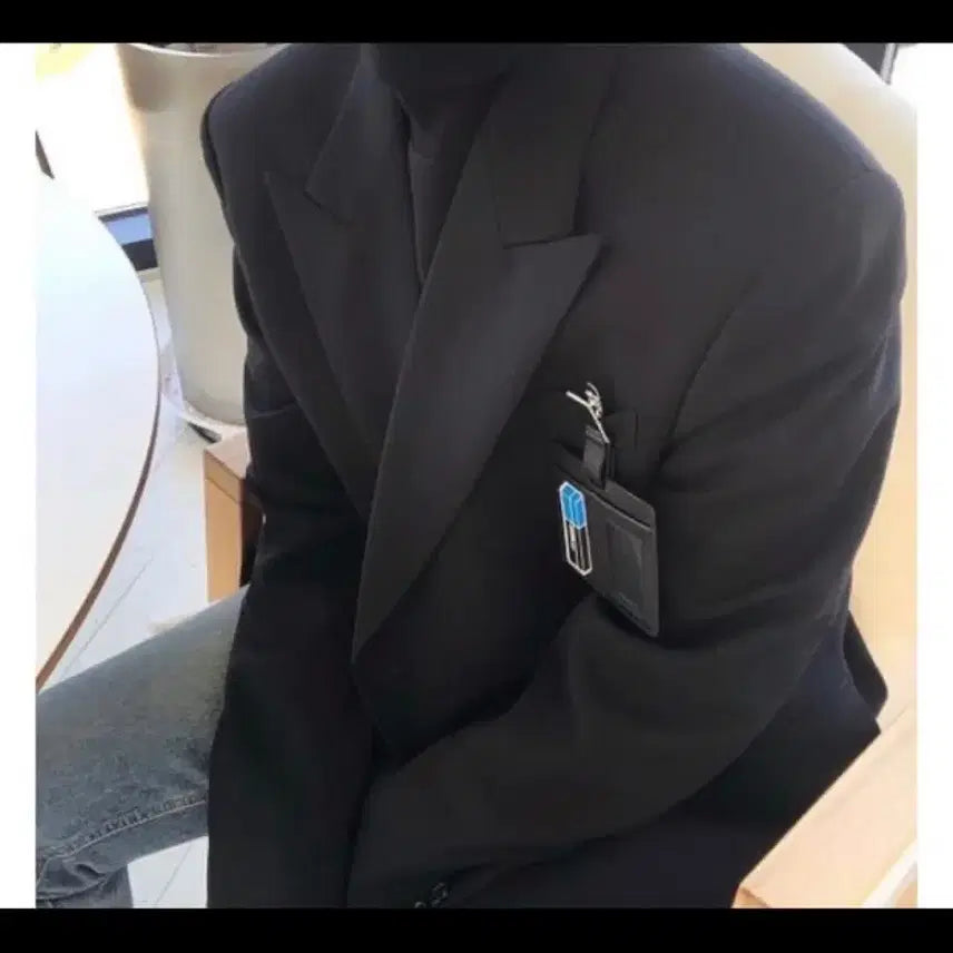 [BUNJANG] Prada Security Clip-On ID Card Holder / 프라다 시큐리티 클립온 ID 카드홀더