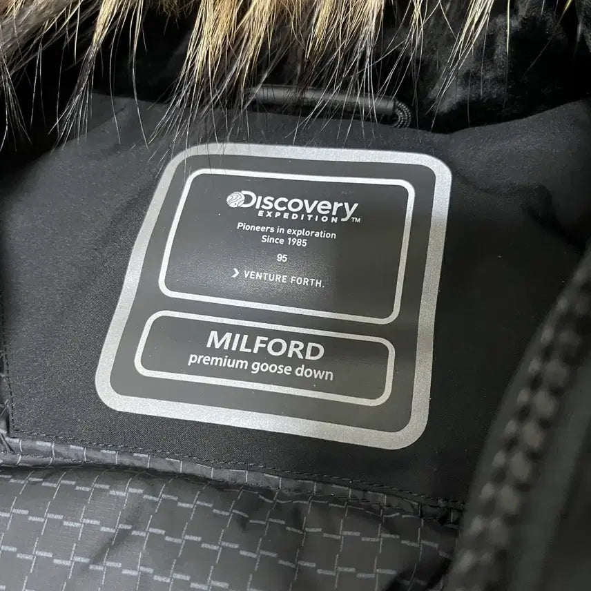 [BUNJANG] Discovery Milford Goose Down Short Padded Jacket / 디스커버리 밀포드 구스다운 숏패딩 95