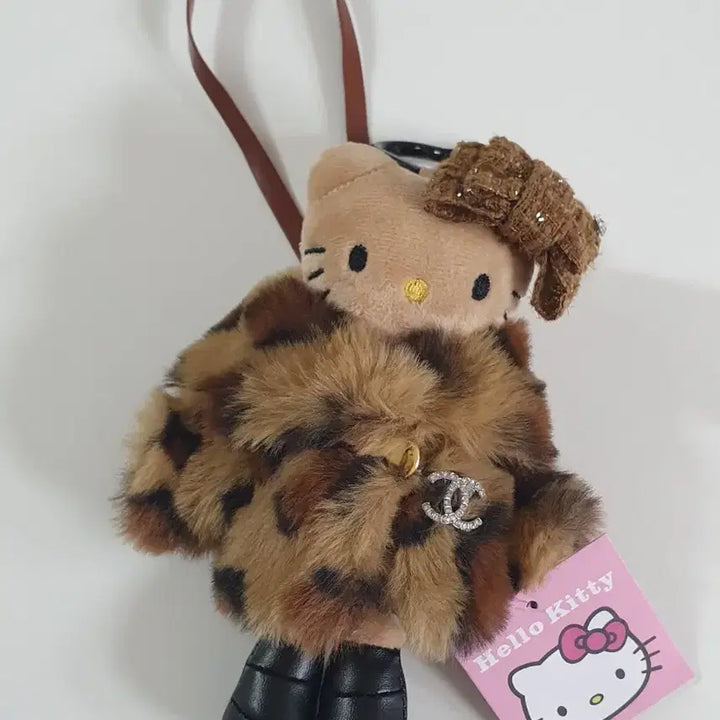 [BUNJANG] Long Legs Kitty Fur Coat Keyring / 롱다리키티 뉴 멋쟁이 퍼코트 키링