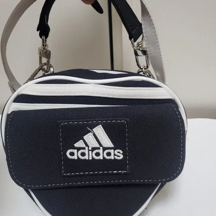[BUNJANG] Adidas Mini Heart Bag / 아디다스 블랙 스트라이프 미니 하트백