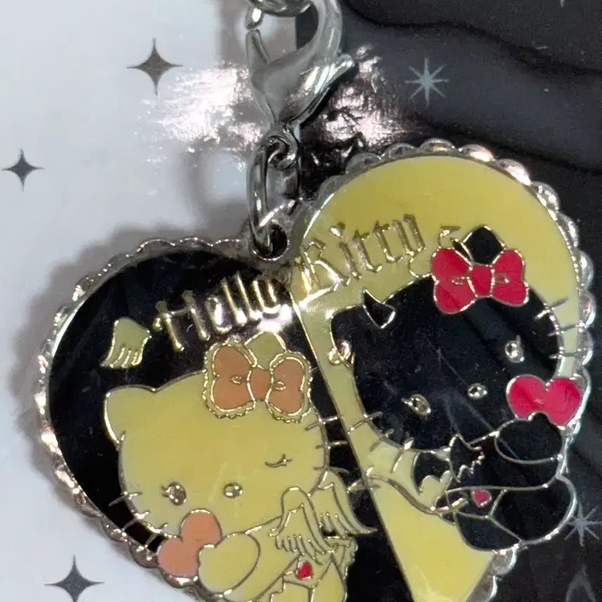 [BUNJANG] Kitty Angel Devil Heart Keychain / 고전 키티 스트랩 천사 악마 하트 키링 미개봉