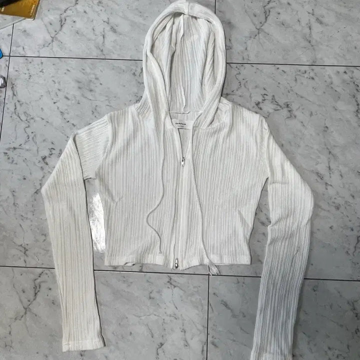 [BUNJANG] Bose White Crop Ribbed Hoodie Zip-up / 보세 흰색 크롭 후드 집업