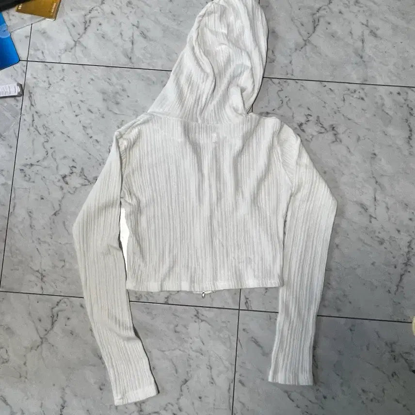 [BUNJANG] Bose White Crop Ribbed Hoodie Zip-up / 보세 흰색 크롭 후드 집업