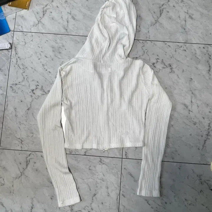 [BUNJANG] Bose White Crop Ribbed Hoodie Zip-up / 보세 흰색 크롭 후드 집업