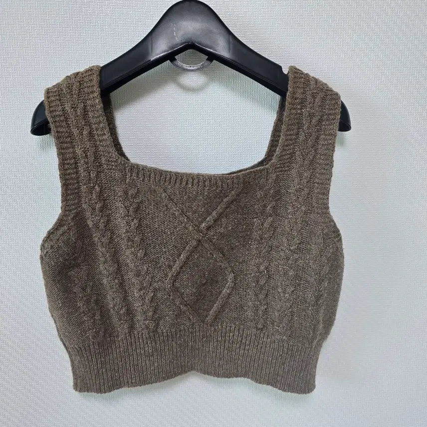 [BUNJANG] VAN AKE Brown Knit Crop Vest / VAN AKE 브라운 니트 크롭 조끼 FREE