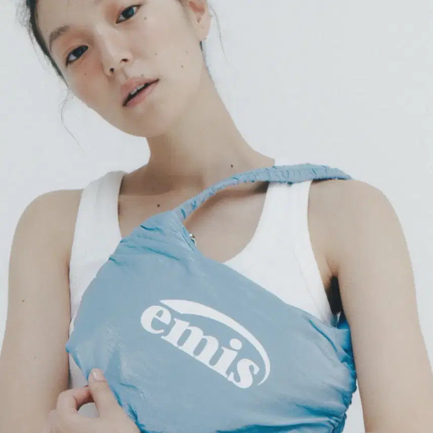 [BUNJANG] EMIS Glossy Hobo Bag Sky Blue / EMIS 이미스 글로시 호보백 스카이 블루