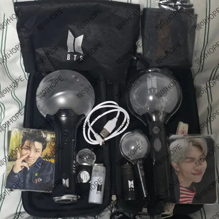 [BUNJANG] BTS Light Stick Bundle Set / BTS 스에밤, 아미밤, 아미밤 케이스, 키링 등 일괄 양도