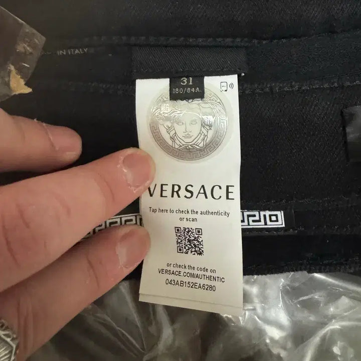 [BUNJANG] Versace Black Jeans (Size 31) / [새상품]베르사체 블랙진 청바지 31사이즈