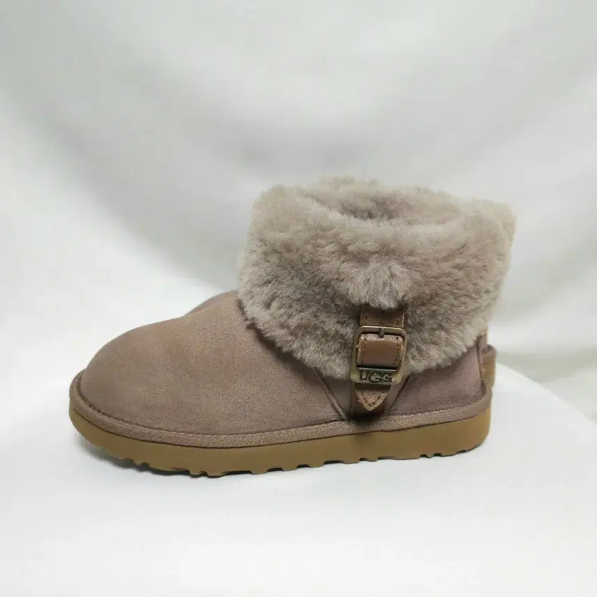 [BUNJANG] UGG Buckle Beige Boots / UGG 어그부츠 버클 베이지