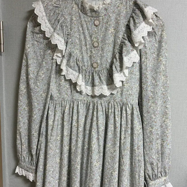 [BUNJANG] Synsden Mitus Floral Lace Dress / 신스덴 미티스 원피스