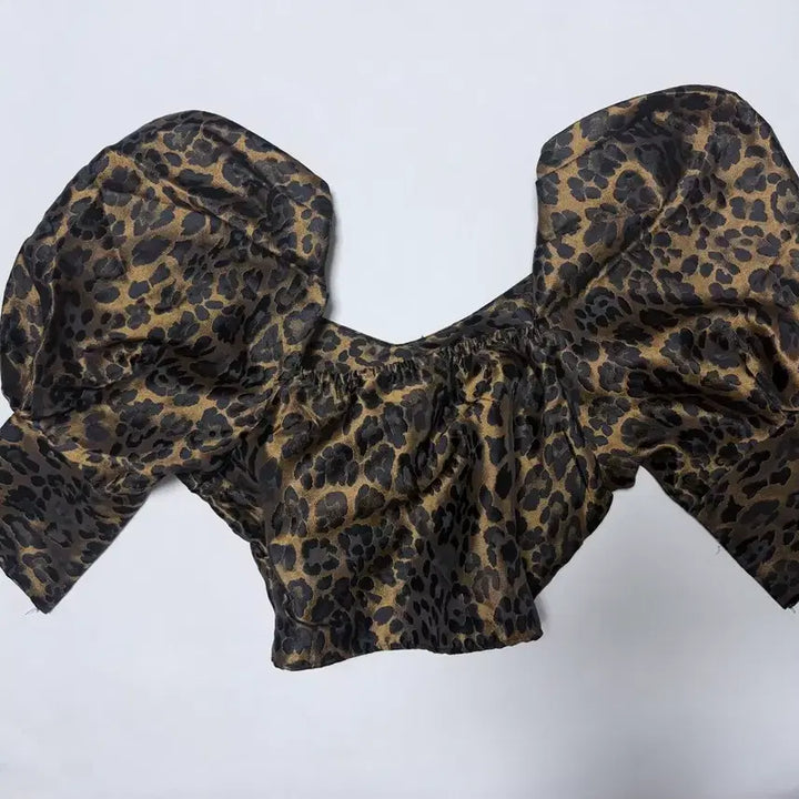 [BUNJANG] Leopard Print Puff Blouse / 레오파드 패턴 퍼프 블라우스