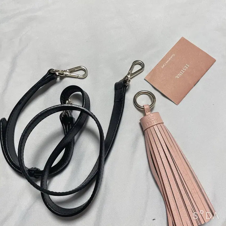 [SOLD OUT] 제이에스티나 블랙 가죽 토트백