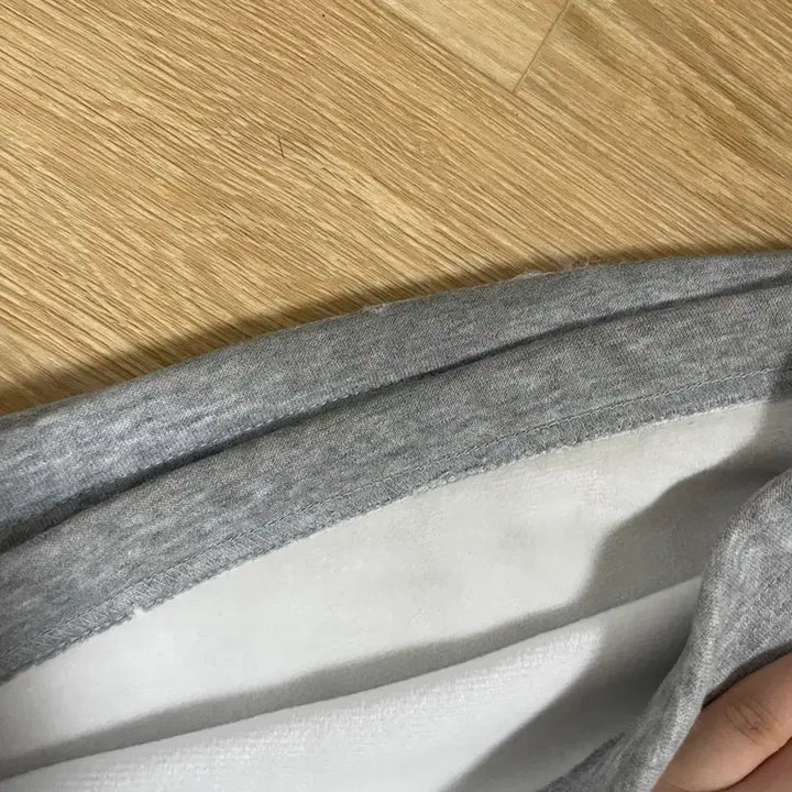 [BUNJANG] 에이블리 글램니 기모 로우라이즈 와이드 트레이닝 팬츠 / 에이블리 글램니 기모 로우라이즈 와이드 트레이닝 팬츠