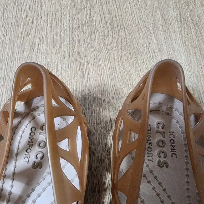 [SOLD OUT] 크록스 신발 w6 235
