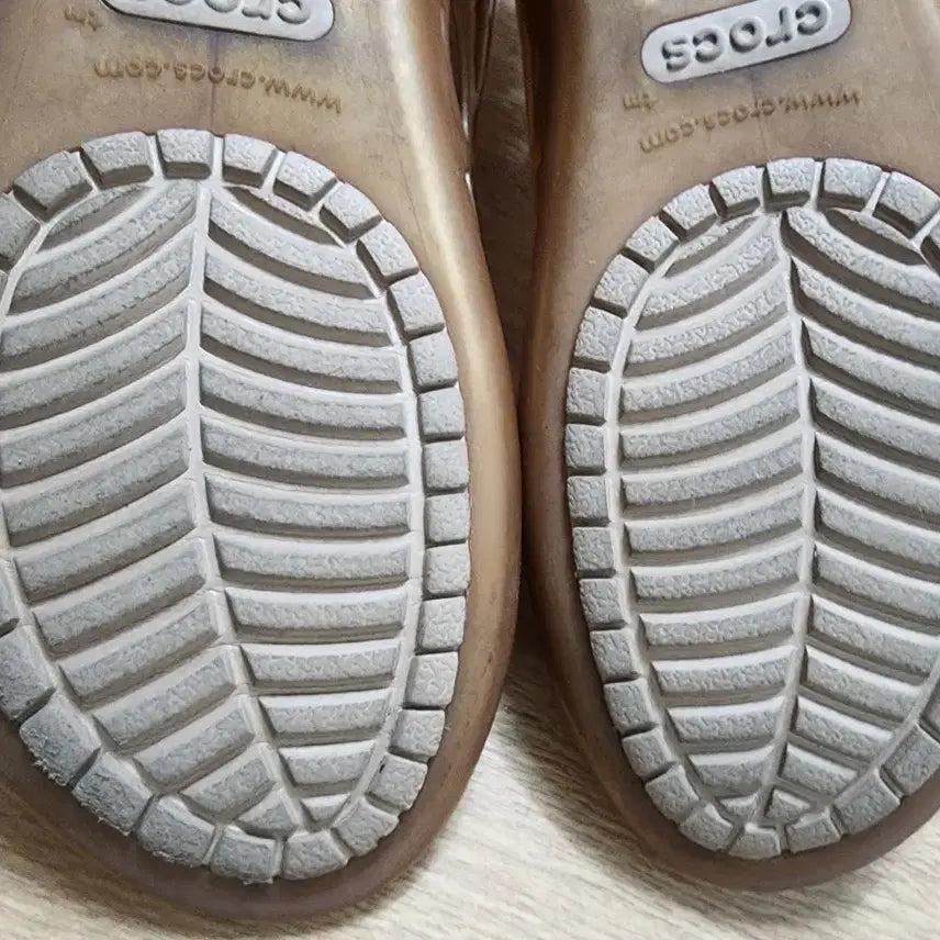 [SOLD OUT] 크록스 신발 w6 235