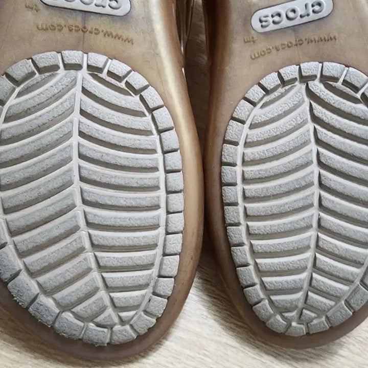 [SOLD OUT] 크록스 신발 w6 235