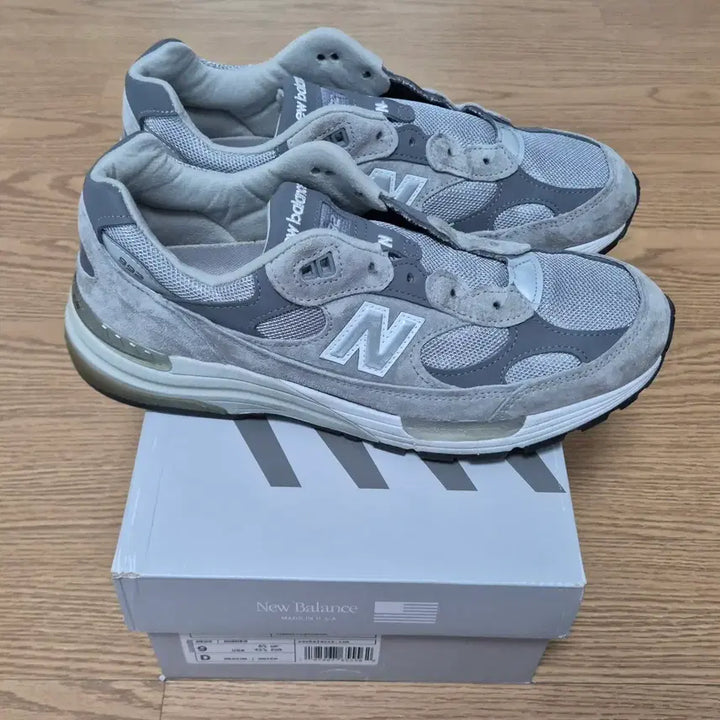 [BUNJANG] New Balance 992 Made in USA Gray Sneakers / 뉴발란스 992 메이드 인 USA 그레이 - D 스탠다드 275