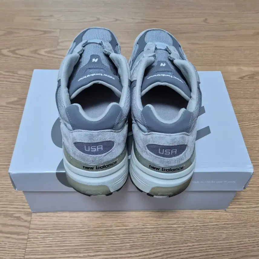 [BUNJANG] New Balance 992 Made in USA Gray Sneakers / 뉴발란스 992 메이드 인 USA 그레이 - D 스탠다드 275