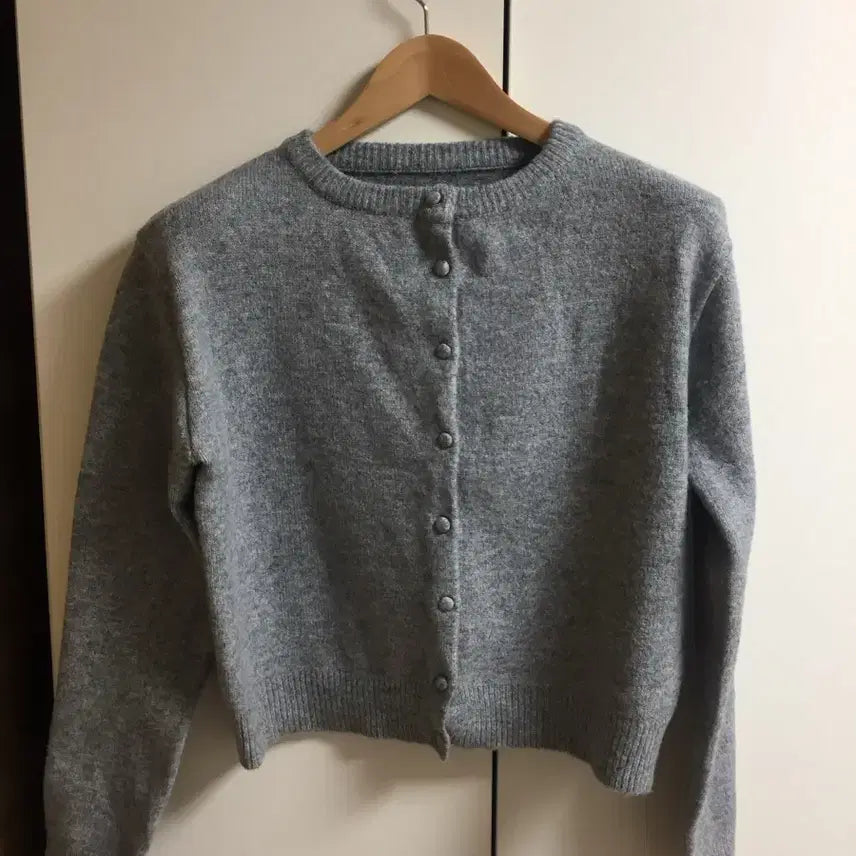 [BUNJANG] Bean Button Gray Cardigan / 콩단추 회색 가디건(새옷)