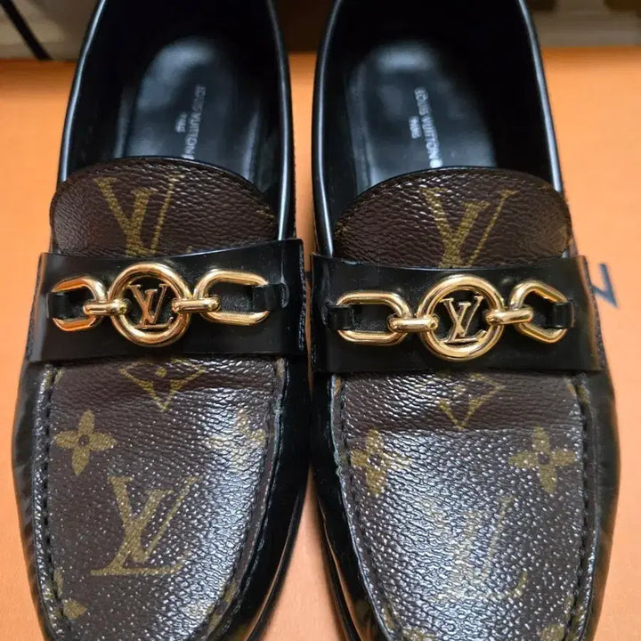 [BUNJANG] Louis Vuitton Loafers 36.5 / 루이비통 로퍼 36.5