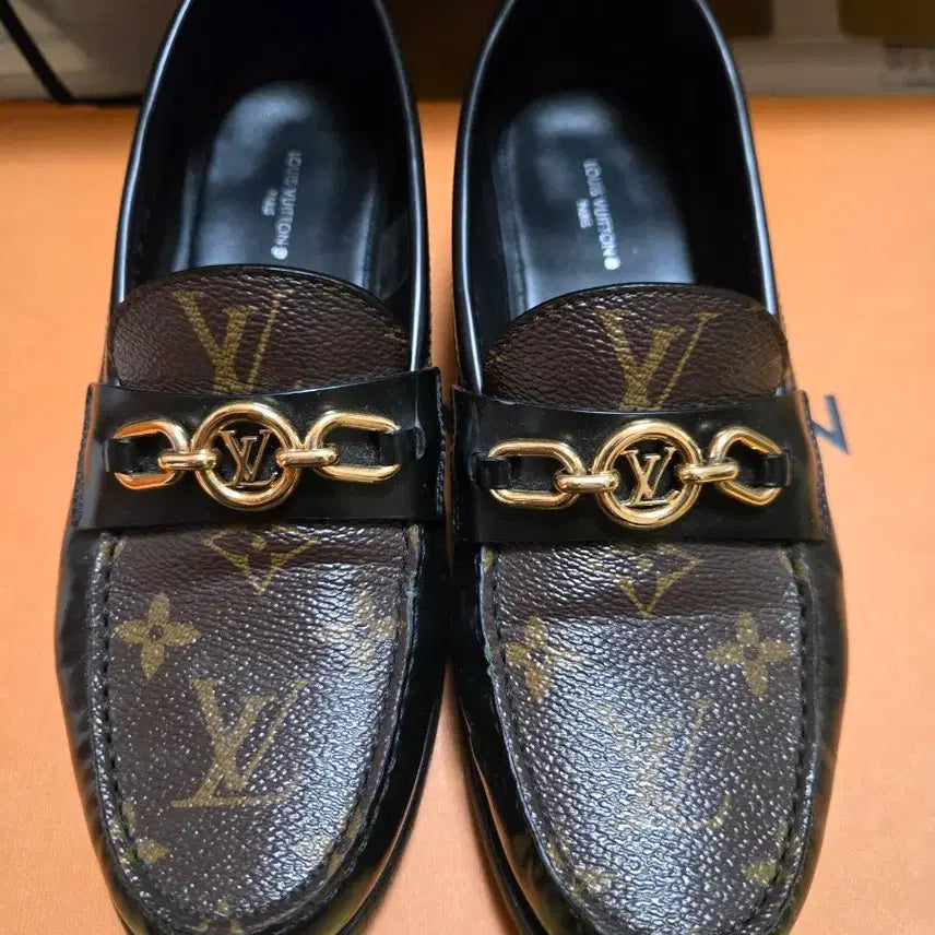 [BUNJANG] Louis Vuitton Loafers 36.5 / 루이비통 로퍼 36.5