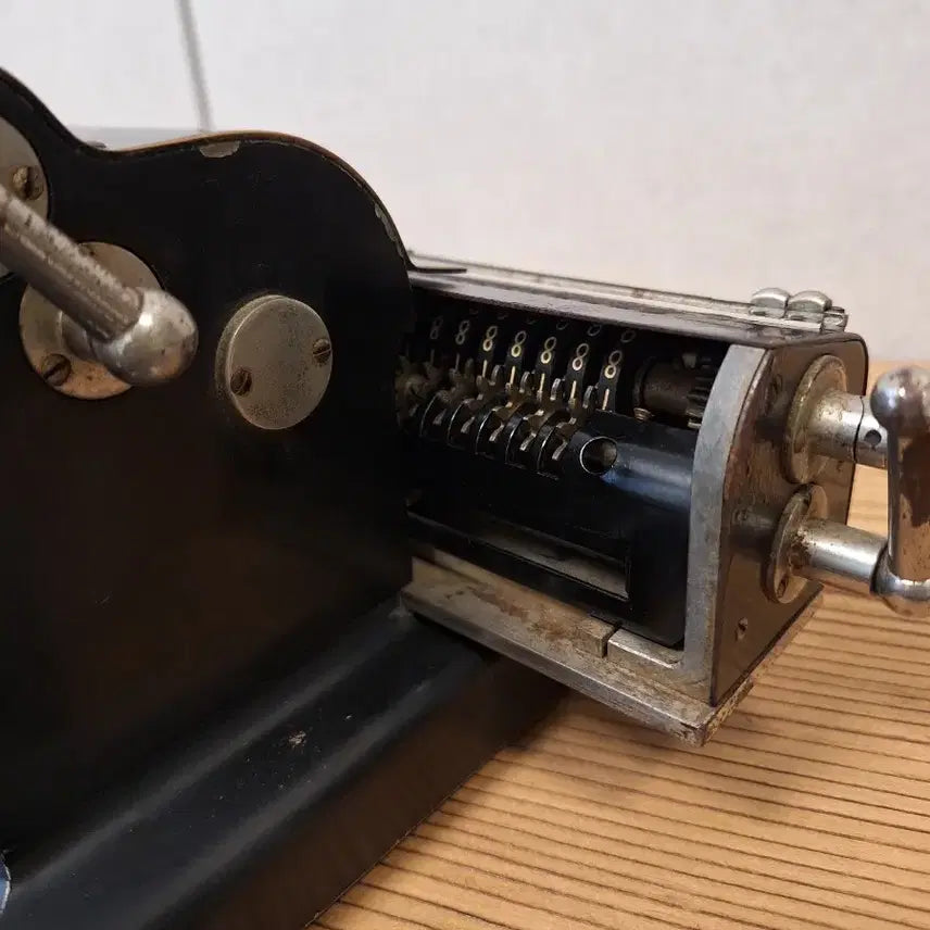 [BUNJANG] Tiger Calculating Machine Co. 1940s Manual Calculator / 1940년대 수동식 계산기