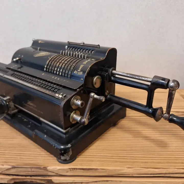 [BUNJANG] Tiger Calculating Machine Co. 1940s Manual Calculator / 1940년대 수동식 계산기