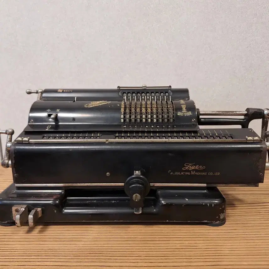 [BUNJANG] Tiger Calculating Machine Co. 1940s Manual Calculator / 1940년대 수동식 계산기