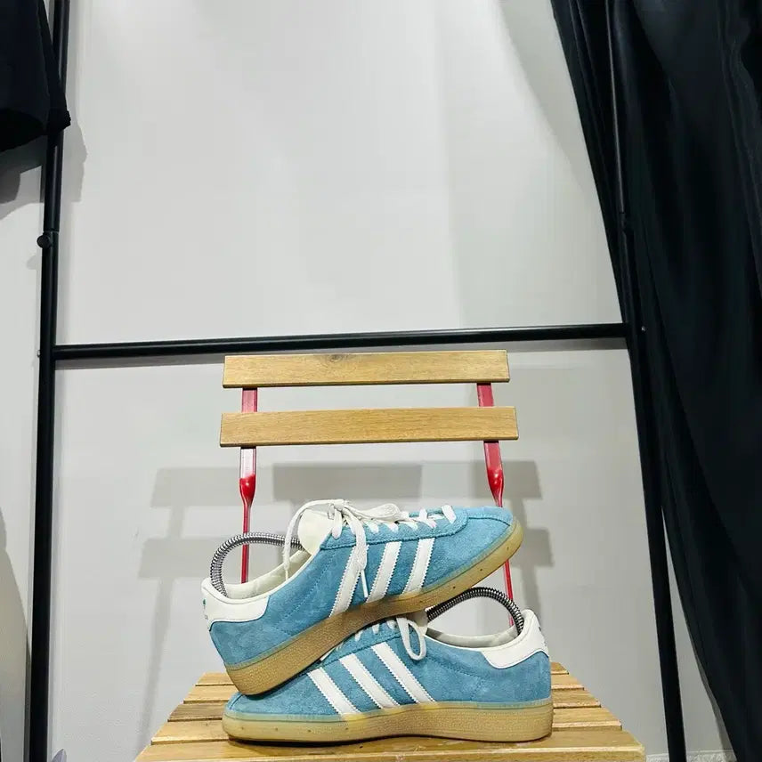 [BUNJANG] Adidas Munich Sky Blue Suede Sneakers / 245) 아디다스 운동화 여성 여자 신발 뮌헨 스카이블루 스웨이드
