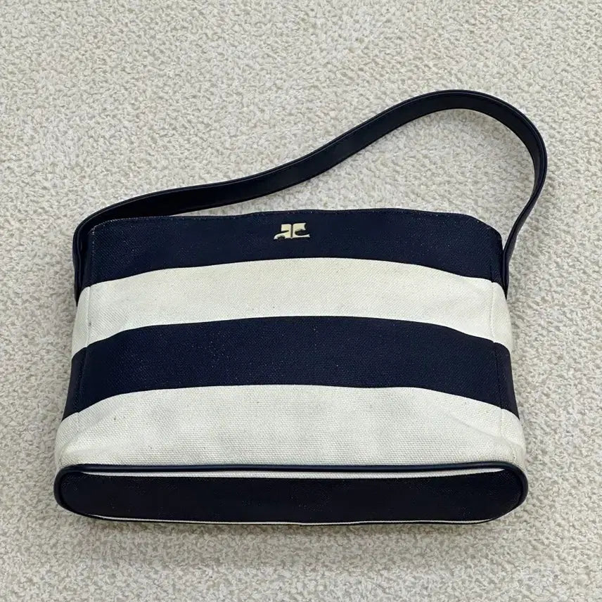 [BUNJANG] Courrèges Shoulder Bag / 꾸레쥬 숄더백