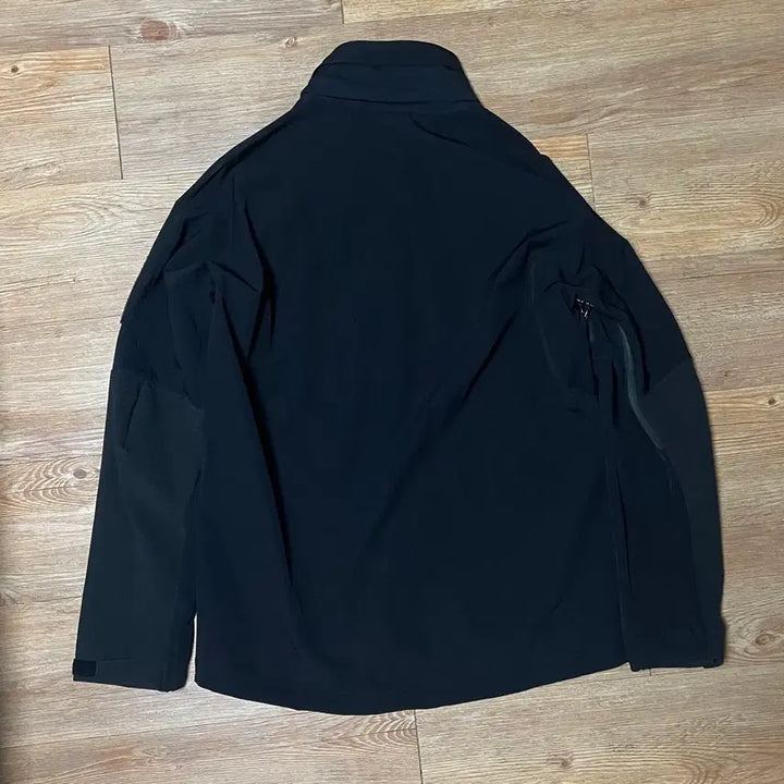 [BUNJANG] MiG Tilak NoShark Jacket / 티락 노샤크 MiG 자켓