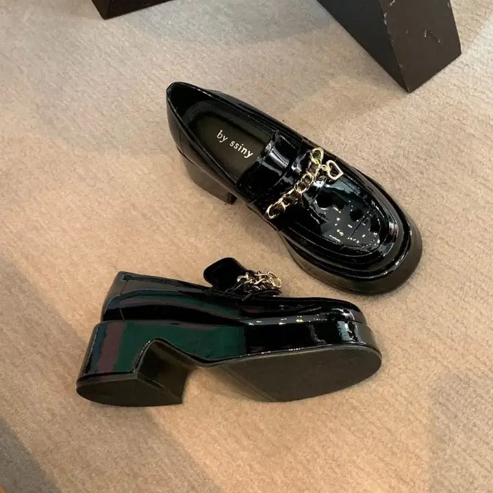 [SOLD OUT] 바이씨니 하트체인로퍼 245